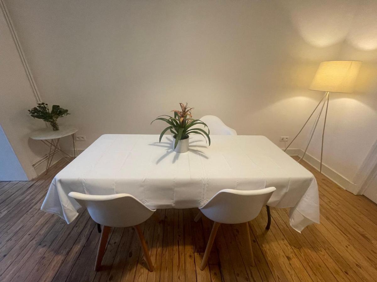 Charming Room In Eu District Brussel Bagian luar foto