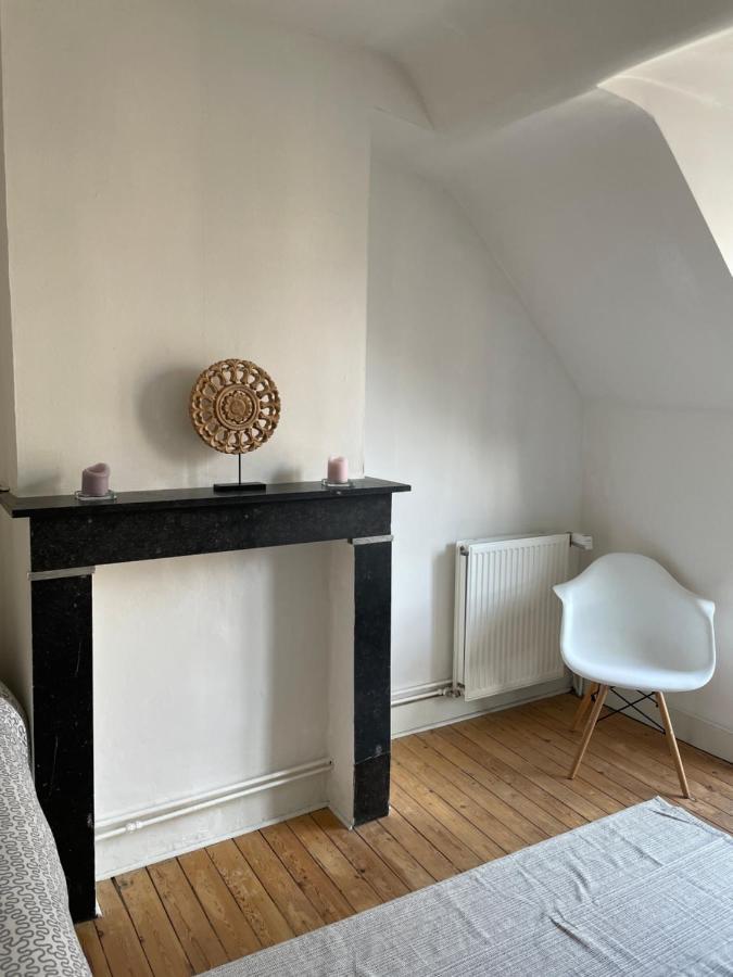 Charming Room In Eu District Brussel Bagian luar foto