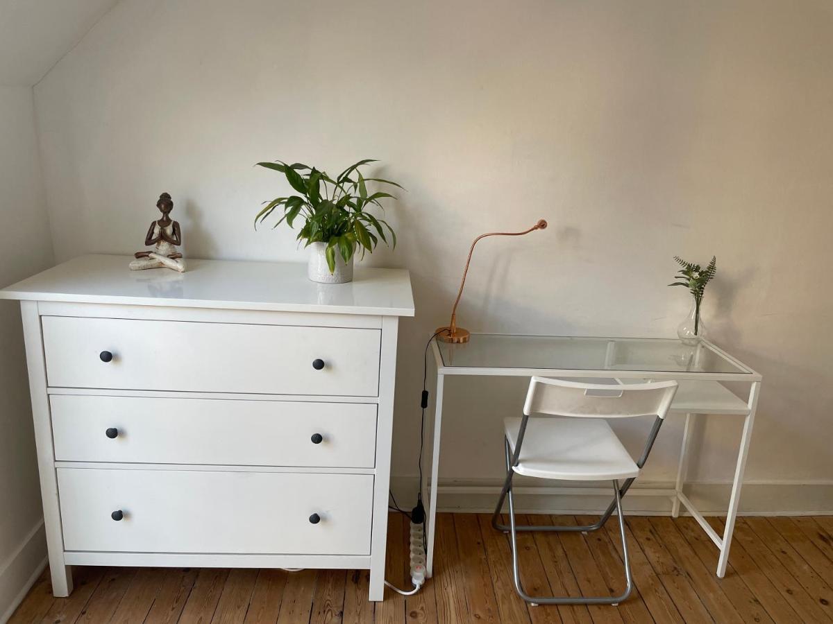 Charming Room In Eu District Brussel Bagian luar foto